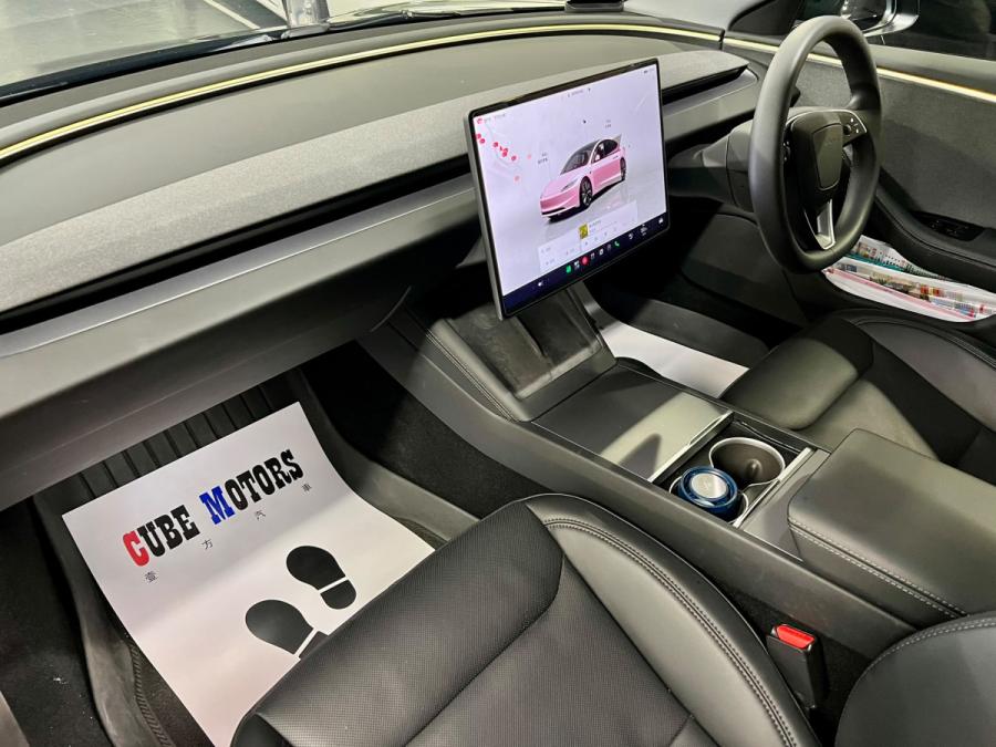 Model 3 RWD - Image 4